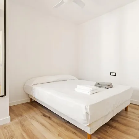Holiday home Welcs Casa 050 Emp Con Piscina Y Vistas Al Canal Empuriabrava